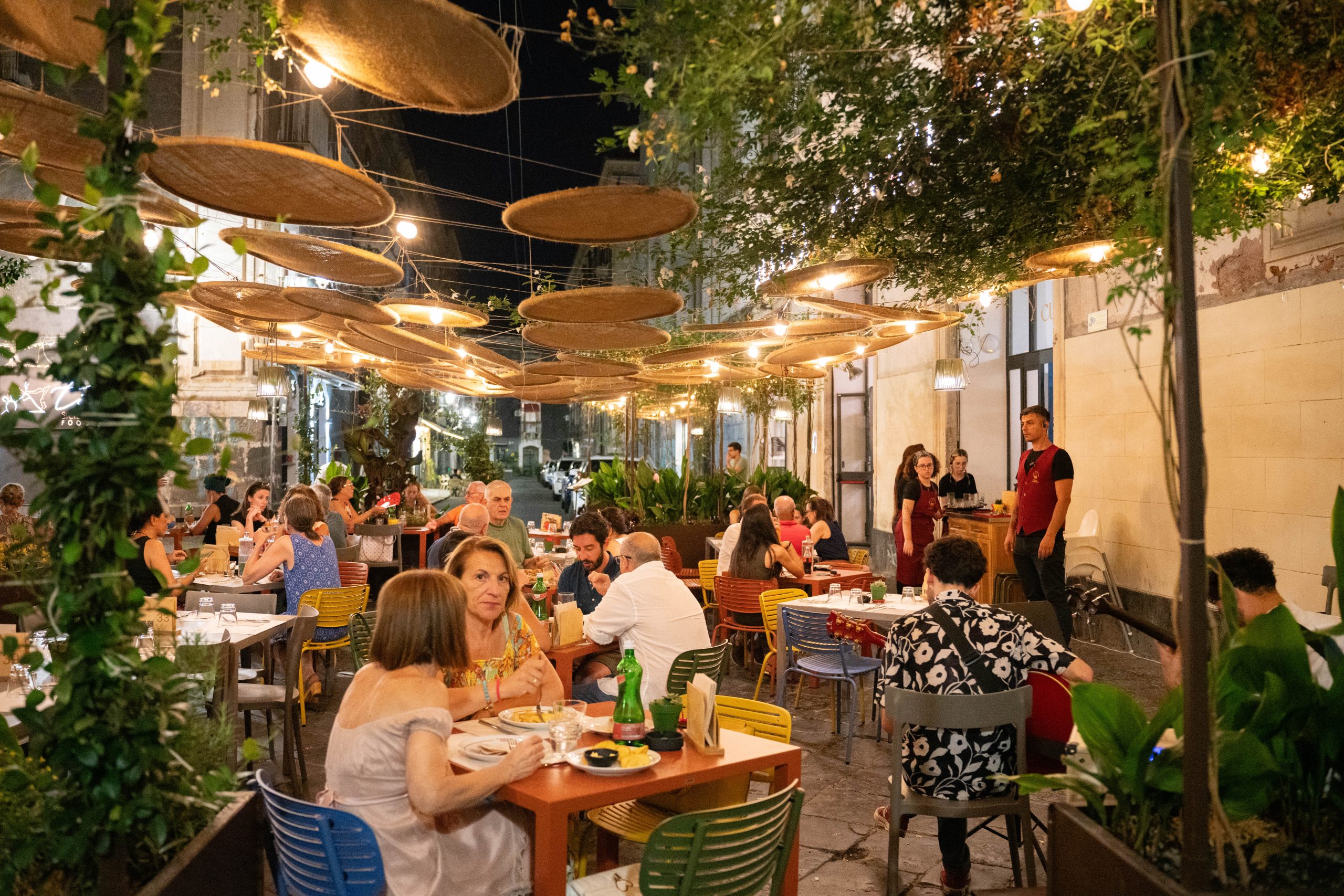 Cena romantica o con amici in ristorante a Catania piazza Scammacca